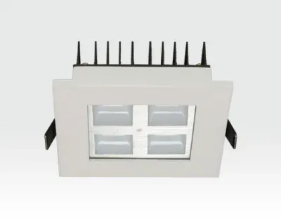 4W LED Einbau Downlight weiß quadratisch Warm Weiß / 2700-3200K 260lm 230VAC IP40 120Grad -Ausstellungsstück mit kleinen Schönheitsfehler