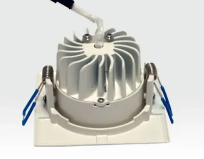 5W LED Einbau Spotleuchte weiß quadratisch Neutral Weiß / 4000-4500K 300lm 230VAC IP44 65Grad -Ausstellungsstück mit kleinen Schönheitsfehler — Bild 3